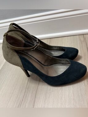 Women's Two-Tone Suede Ankle-Strap Pumps - Navy and Gray